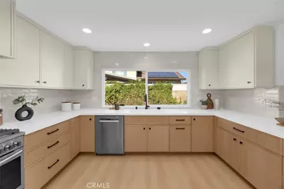 15662 Dawson, Huntington Beach, CA 92647 - Photo 18