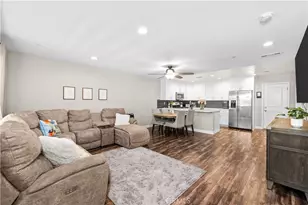 16408 Valencia, Fontana, CA 92335 - Photo 6
