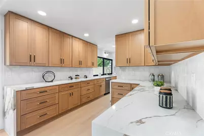 15335 Seine Circle, Irvine, CA 92604 - Photo 10