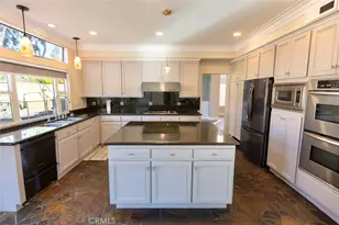 2605 Augusta, Tustin, CA 92782 - Photo 6