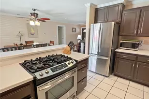 14901 Quill Cir, Huntington Beach, CA 92647 - Photo 10