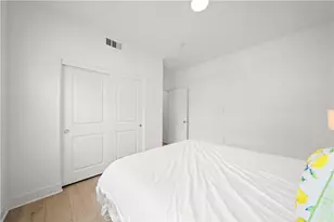 201 Yerba, Irvine, CA 92618 - Photo 16
