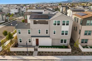 201 Yerba, Irvine, CA 92618 - Photo 54