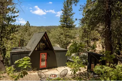 32853 Deerlick Drive, Running Springs, CA 92382 - Photo 16