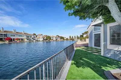 16097 Saint Croix, Huntington Beach, CA 92649 - Photo 4