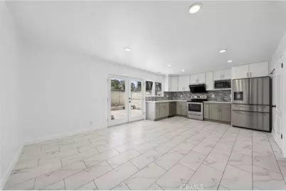 21725 Lake Vista, Lake Forest, CA 92630 - Photo 12