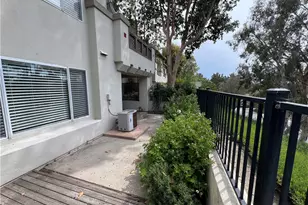 26467 Portola, Mission Viejo, CA 92692 - Photo 8