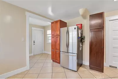 4020 Brighton, Los Angeles, CA 90062 - Photo 8