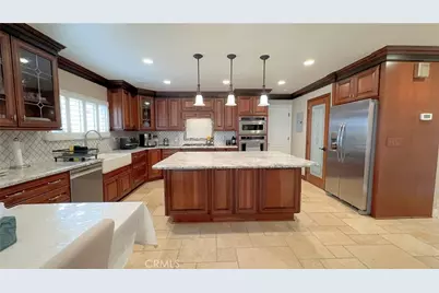 5418 Saratoga, Yorba Linda, CA 92886 - Photo 2