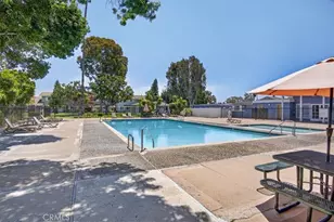 10207 Ascot Cir, Huntington Beach, CA 92646 - Photo 12