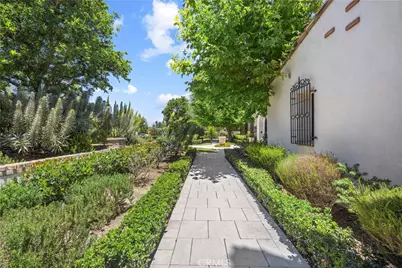 40 Echo Glen, Irvine, CA 92603 - Photo 6