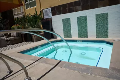 21301 Erwin Street #305, Woodland Hills, CA 91367 - Photo 20