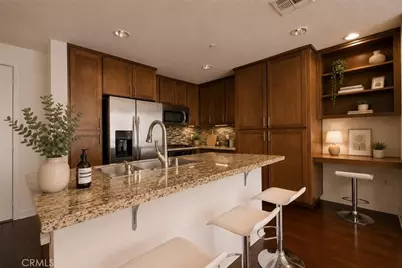21301 Erwin Street #305, Woodland Hills, CA 91367 - Photo 14