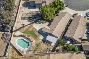 27394 Rustic Ln, Highland, CA 92346 - Photo 36