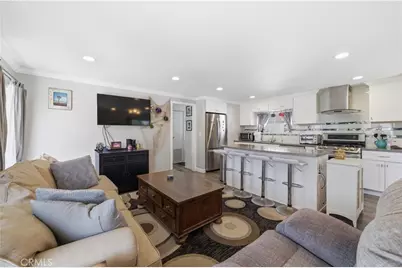 80 Huntington #516, Huntington Beach, CA 92648 - Photo 4
