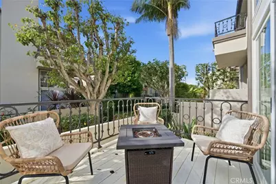 19281 Meadowood, Huntington Beach, CA 92648 - Photo 4