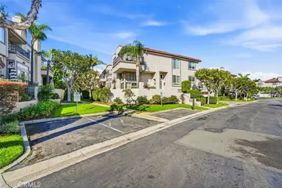 19281 Meadowood, Huntington Beach, CA 92648 - Photo 2