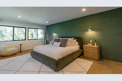 24245 Hatteras, Woodland Hills, CA 91367 - Photo 32