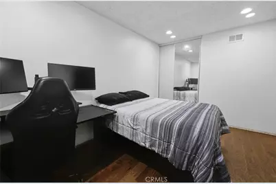 10015 Karmont Avenue, South Gate, CA 90280 - Photo 30