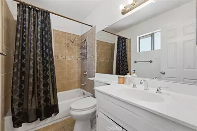 10015 Karmont Avenue, South Gate, CA 90280 - Photo 34