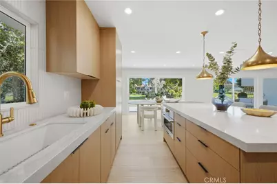 539 Vista Flora, Newport Beach, CA 92660 - Photo 16