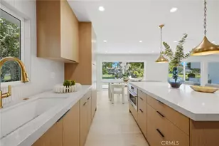 539 Vista Flora, Newport Beach, CA 92660 - Photo 16