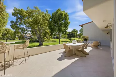 539 Vista Flora, Newport Beach, CA 92660 - Photo 18