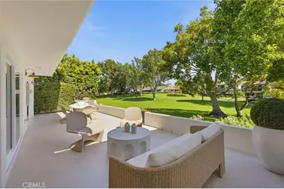 539 Vista Flora, Newport Beach, CA 92660 - Photo 4