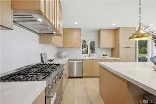 539 Vista Flora, Newport Beach, CA 92660 - Photo 16