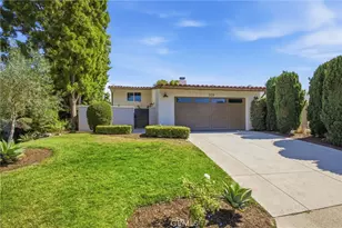 539 Vista Flora, Newport Beach, CA 92660 - Photo 2