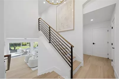 539 Vista Flora, Newport Beach, CA 92660 - Photo 10