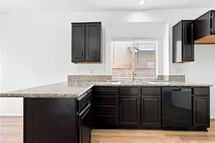 28525 Sugar Pine Way, Saugus, CA 91390 - Photo 12