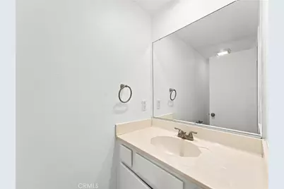 28525 Sugar Pine Way, Saugus, CA 91390 - Photo 16