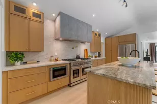 584 N Plymouth Blvd, Los Angeles, CA 90004 - Photo 12