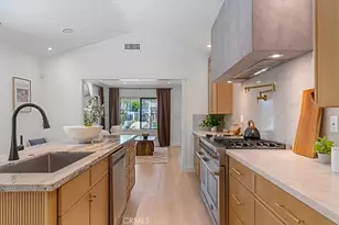 584 N Plymouth Blvd, Los Angeles, CA 90004 - Photo 14