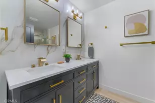 584 N Plymouth Blvd, Los Angeles, CA 90004 - Photo 30