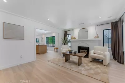 584 N Plymouth Boulevard, Los Angeles, CA 90004 - Photo 8