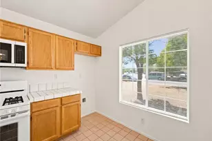 37024 Boxleaf Rd, Palmdale, CA 93550 - Photo 12
