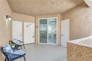 2000 Pacific Coast Hwy, Huntington Beach, CA 92648 - Photo 28