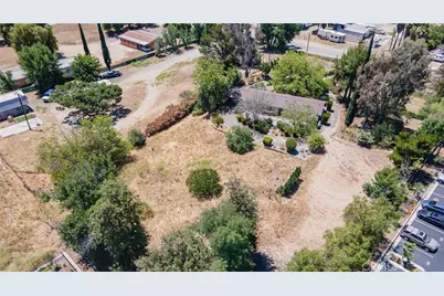 25071 Monroe, Murrieta, CA 92562 - Photo 10