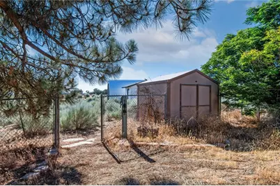 8623 Gobi Road, Phelan, CA 92371 - Photo 28