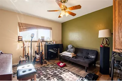 8623 Gobi Road, Phelan, CA 92371 - Photo 16