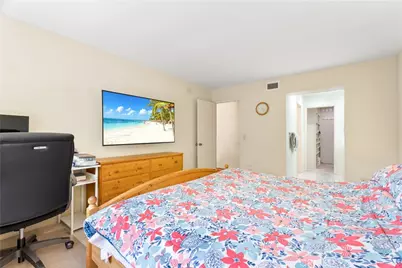 6 Eucalyptus, Irvine, CA 92612 - Photo 18