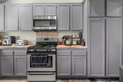 1176 W Buxton, Rialto, CA 92377 - Photo 8