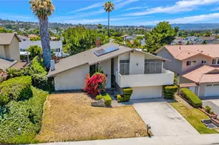 25572 Gloriosa Dr, Mission Viejo, CA 92691 - Photo 2