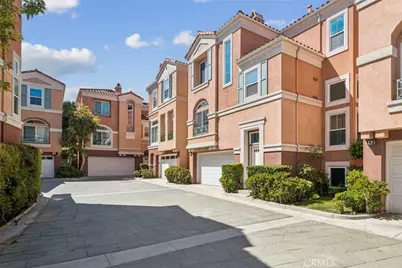 11 Medici Aisle, Irvine, CA 92606 - Photo 2
