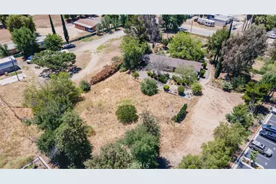 25071 Monroe, Murrieta, CA 92562 - Photo 10