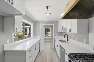 1002 Lochbrae Rd, Sacramento, CA 95815 - Photo 8