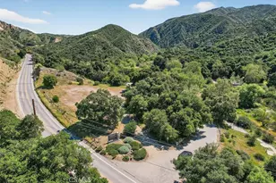 28853 Pineridge Ln, Canyon Country, CA 91387 - Photo 4