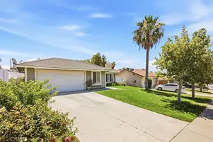 12372 Yuma Ct, Moreno Valley, CA 92557 - Photo 2